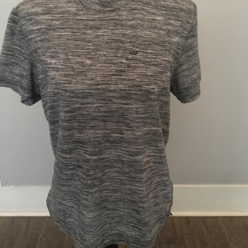 A&F pocket muscle fit shirt